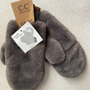 C.C. Exclusives Convertible Mitten Gloves - Grey